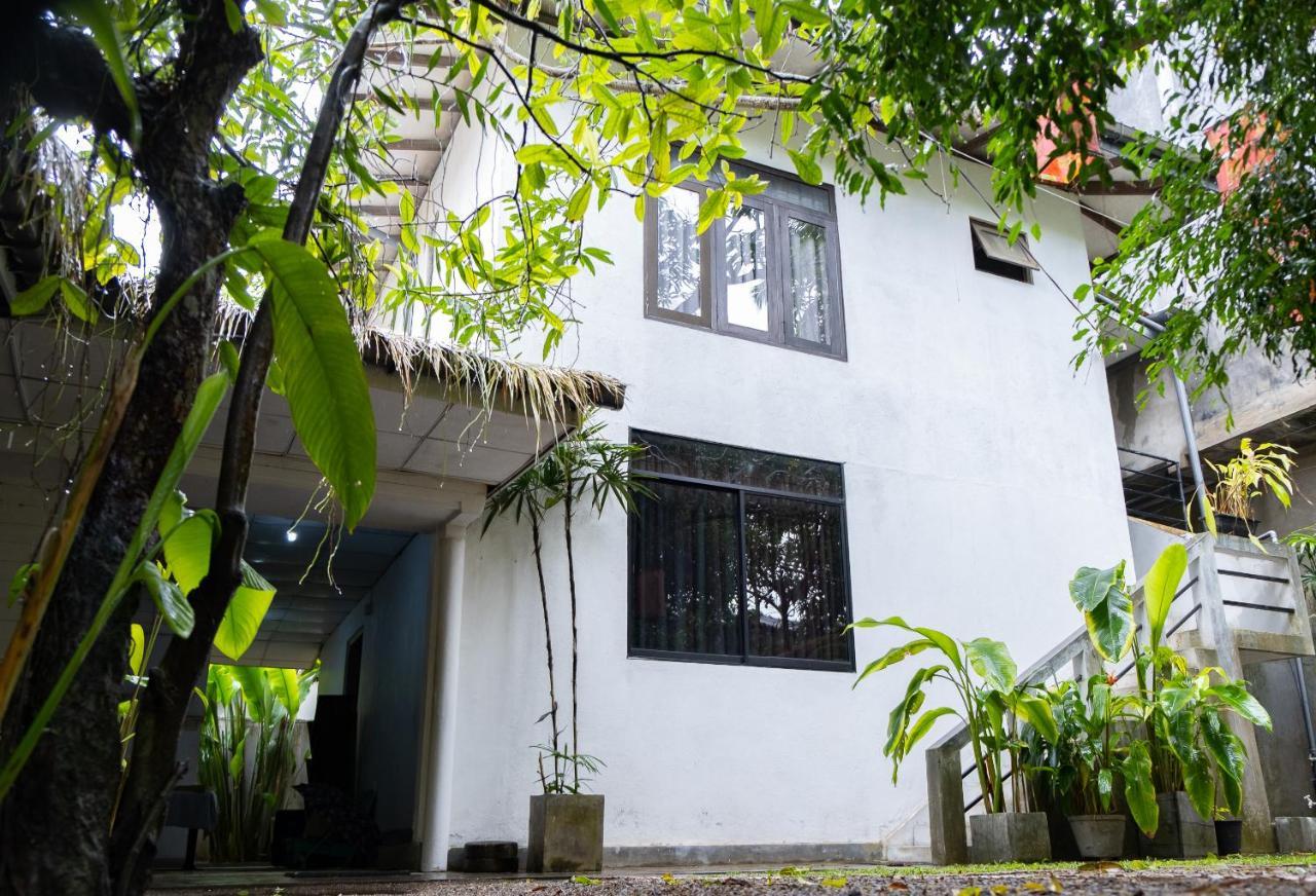 Rastha Pastha Beach Villa Unawatuna Exteriör bild
